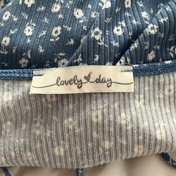 Floral Blue Dress - Picture 4 of 4